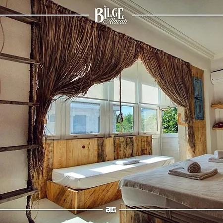 Bilge Alaçatı Butik Otel *